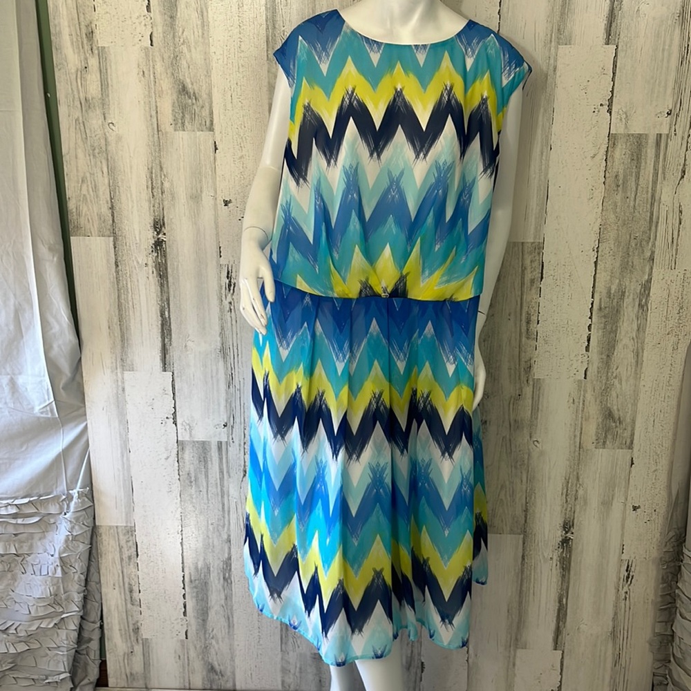-m65 multicolor patterned dress size 20 DRESSBARN